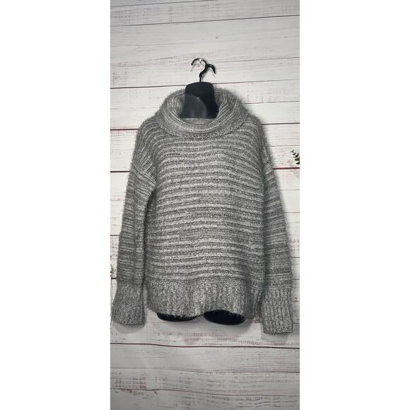 Olive & Oak Eyelash Knit Cowl Neck Sweater | Women’s Small - Picture 1 of 3